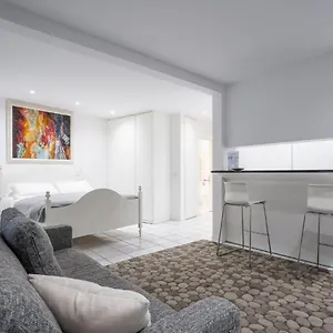 https://charmesuite-por-santa-maria.it-tuscanyhotel.com