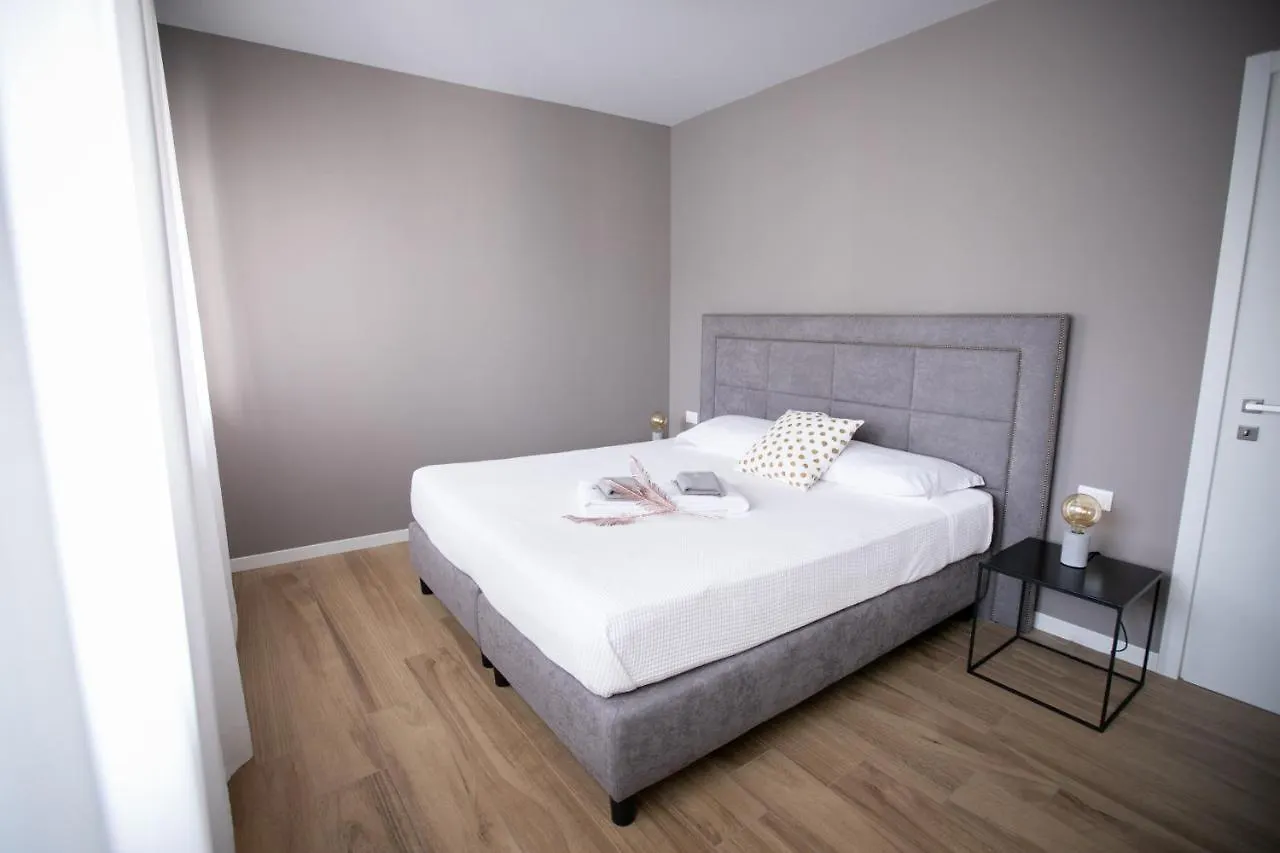 بيرغامو Donizetti Residence 2*,  إيطاليا